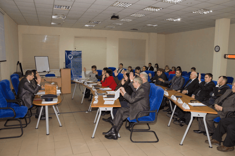 Професорсько-викладацький склад університету поповнився доктором і трьома кандидатами наук!