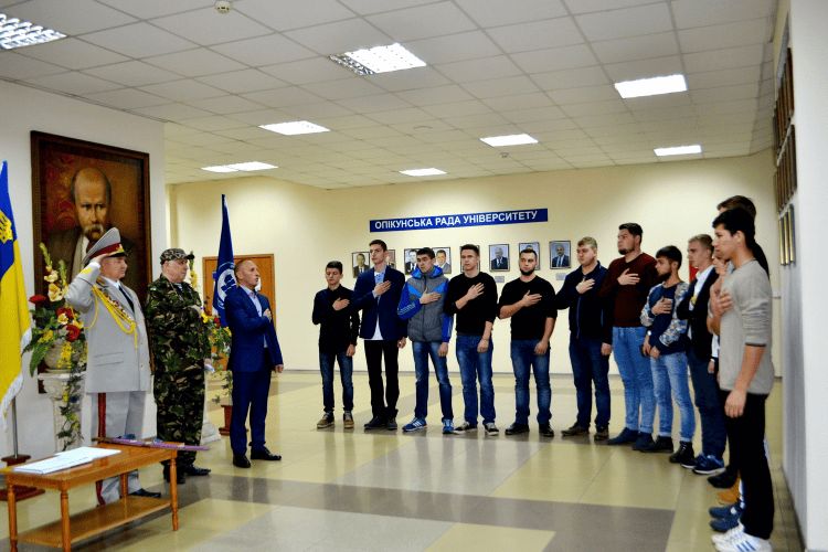 Посвячення студентів університету у козацьку територіальну оборону «Мужність у традиціях козацтва»