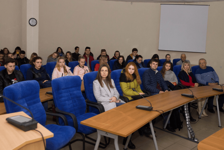 Зі студентами говорили про дрес-код