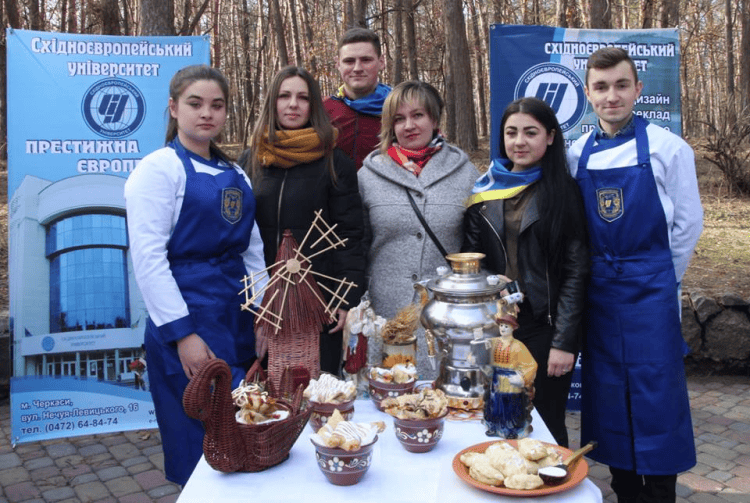 Східноєвропейський університет привітав Черкасців з масницею