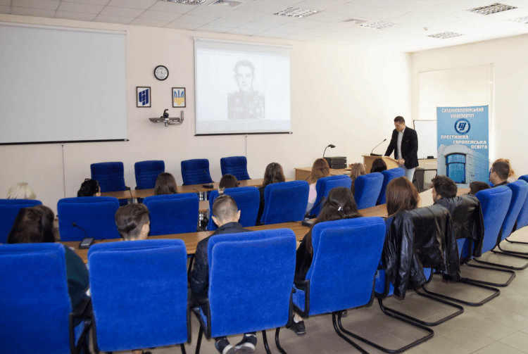 В університеті вшанували героїв Другої світової війни