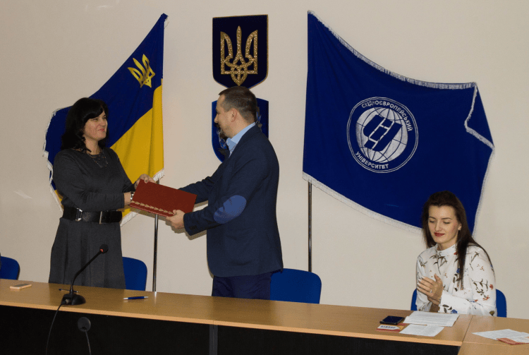 Черкаський міський центр зайнятості розпочав співпрацю із СУЕМ у перший же день підписання угоди