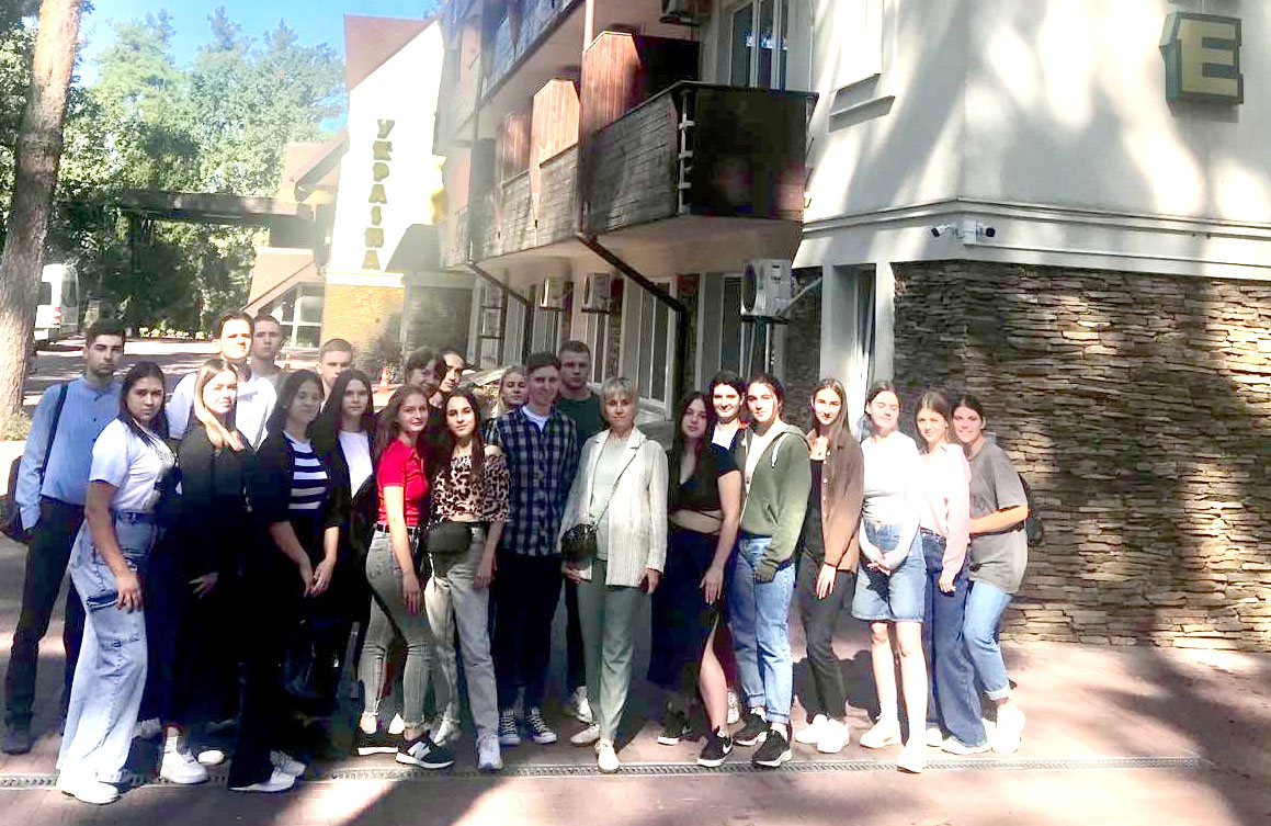 Кафедра готельно-ресторанної справи та туризму влаштувала для студентів екскурсію готелем «Україна»